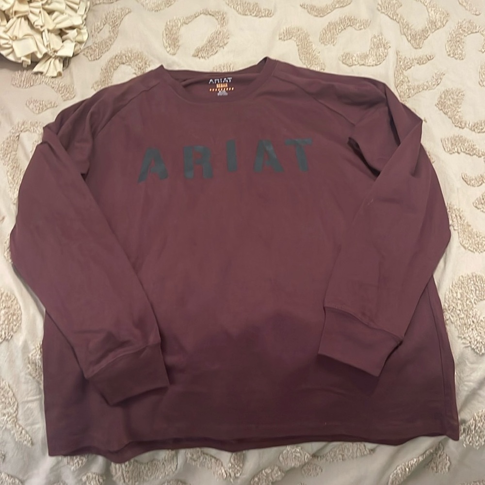 BRAND NEW Ariat long sleeve shirt